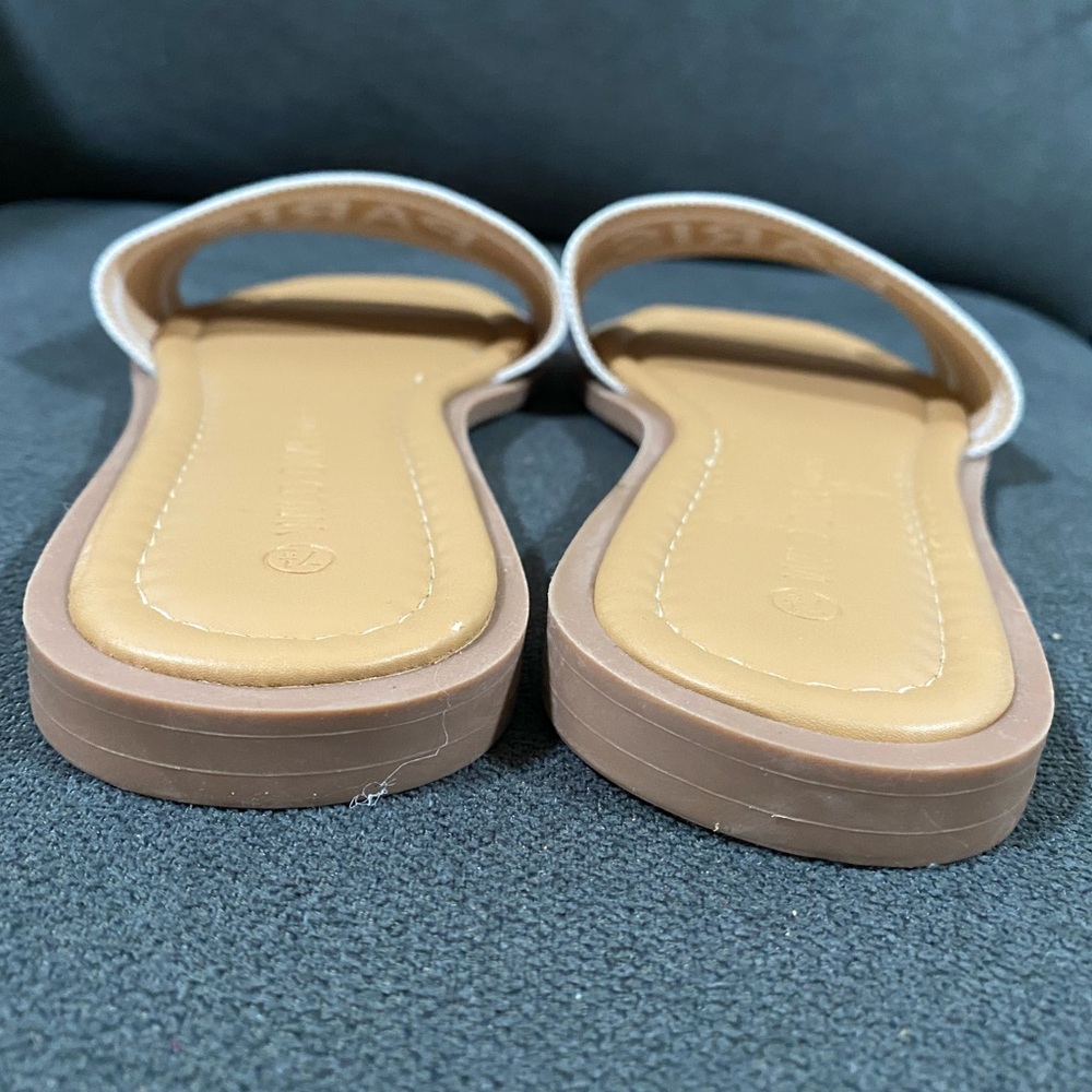 ⭐️NEW Wild Diva Lounge Flat Sandals for Women Comfortable Slip On Slide Sandals - Picture 6 of 15